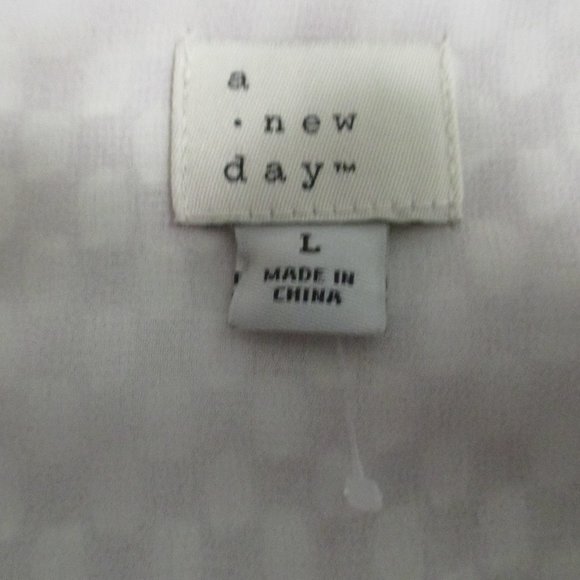 A New Day top Romantic Boho cream color, lightweight V neck blouse size L - Picture 2 of 7